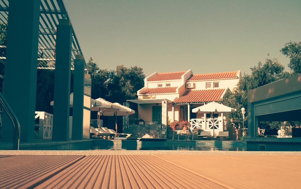 Sea Sun Aparthotel Plomari Buitenkant foto