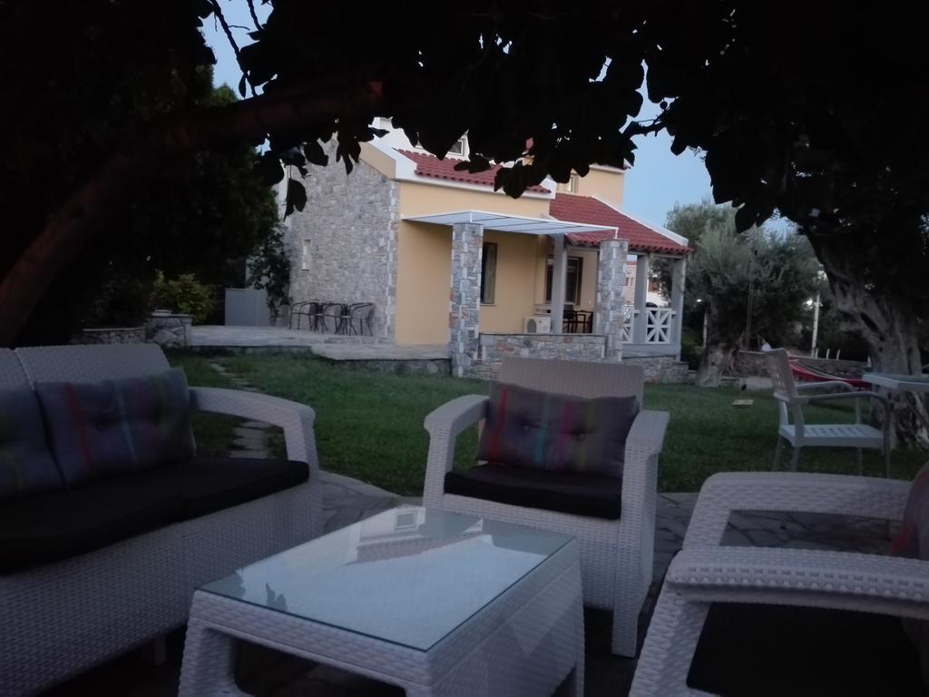 Sea Sun Aparthotel Plomari Buitenkant foto